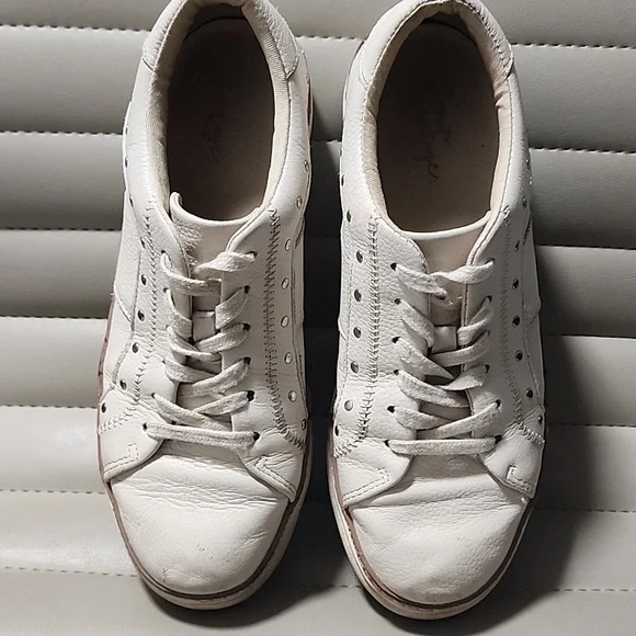 CROWN VINTAGE Kalinda Sneakers Size 7 Studs Chunky Bone Ivory Leather - Picture 9 of 13